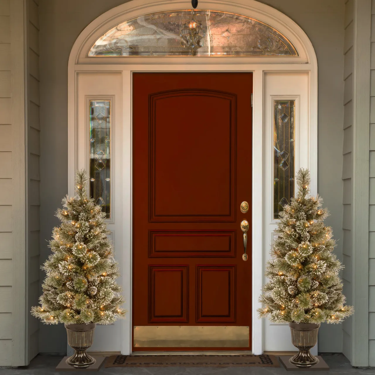 National Tree Company 4 ft. Pre-Lit Glittery Bristle Tree with Clear Lights